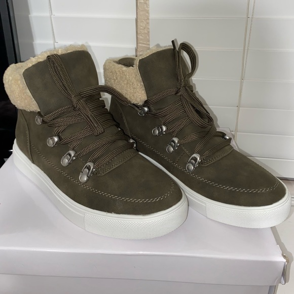 Report Women’s Adair Sneaker - Picture 3 of 4